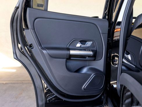 Used 2025 Mercedes-Benz GLA 250 image 21