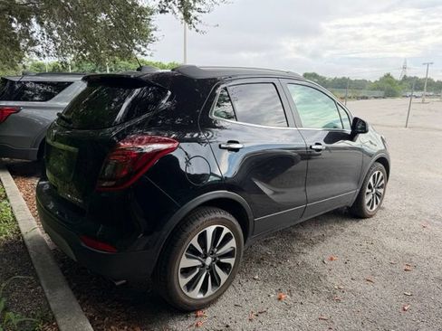 Used 2020 Buick Encore Essence FWD image 3