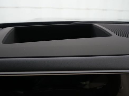 Used 2025 BMW 530i w/ Premium Package image 22