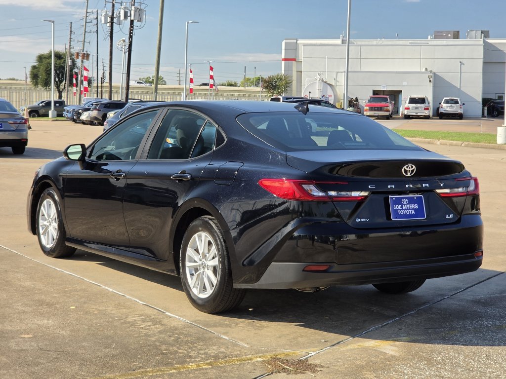 Used 2025 Toyota Camry LE FWD image 7