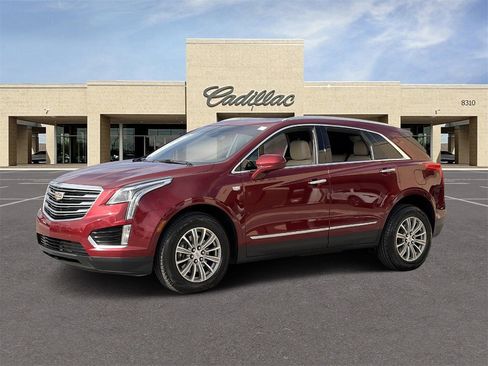 Used 2018 Cadillac XT5 Luxury w/ Driver Awareness Package image 32
