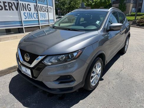 Used 2020 Nissan Rogue Sport SV FWD image 9