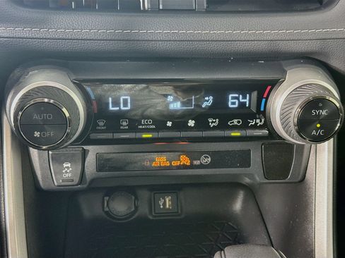 Certified 2023 Toyota RAV4 LE AWD/4WD image 16