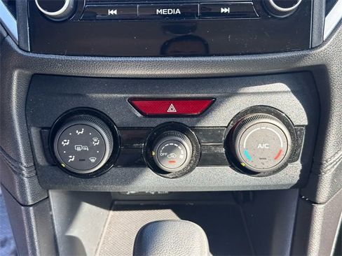 Used 2022 Subaru Impreza 2.0i Premium image 18