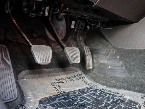 Used 2010 Chevrolet Camaro SS image 28