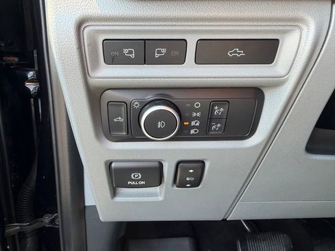 Used 2021 Ford F150 Lariat w/ FX4 Off-Road Package AWD/4WD image 19