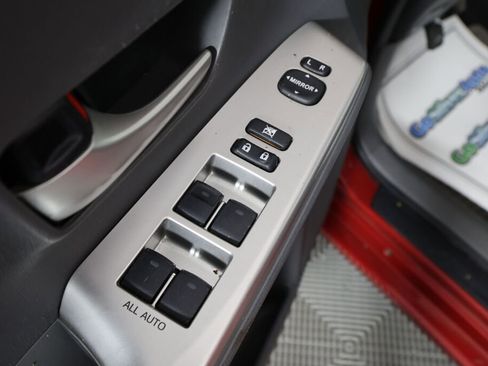 Used 2014 Toyota Prius V Three image 31