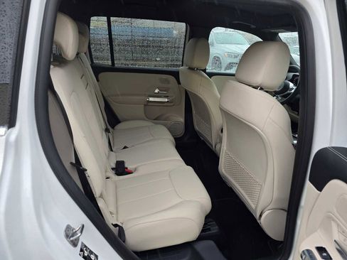 New 2026 Mercedes-Benz GLB 250 image 13