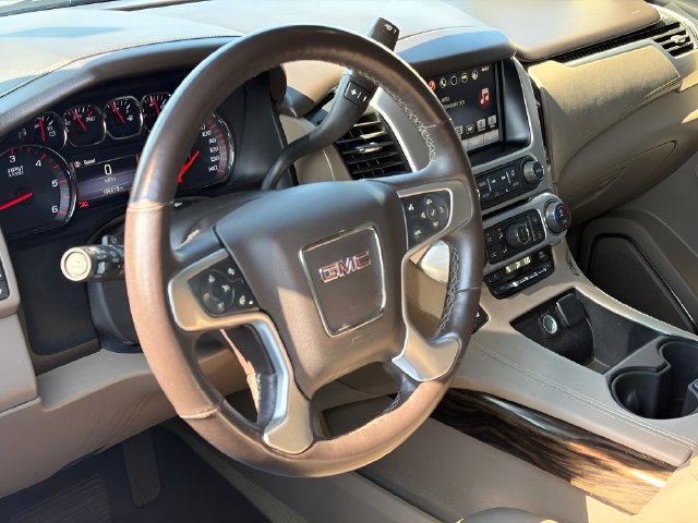 Used 2016 GMC Yukon SLT w/ Open Road Package AWD/4WD image 16