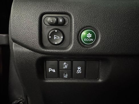 Used 2020 Honda Pilot Touring image 25