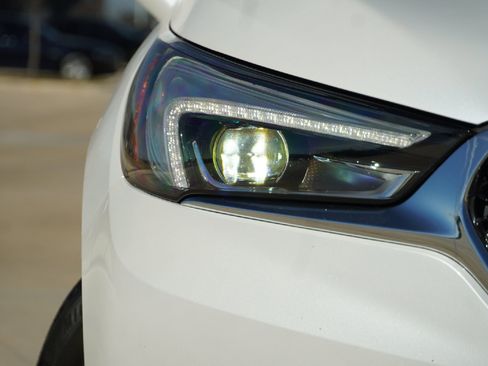 Used 2021 Buick Enclave Avenir w/ Avenir Technology Package image 2