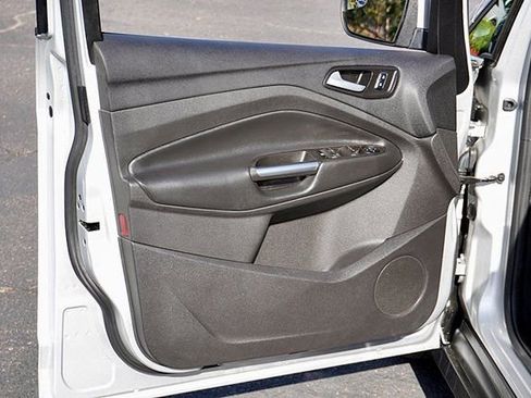 Used 2016 Ford C-MAX Energi SEL image 21