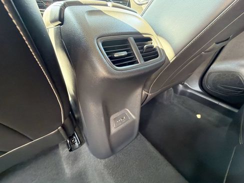 Used 2025 Buick Envision Sport Touring AWD/4WD image 23