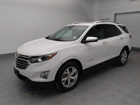 Used 2021 Chevrolet Equinox Premier image 2