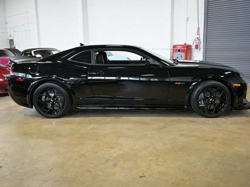 Used 2015 Chevrolet Camaro Z/28 RWD image 17