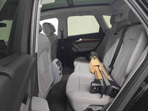 Used 2023 Audi Q5 2.0T Premium Plus w/ Premium Plus Package AWD/4WD image 13