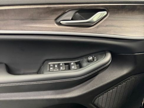 New 2026 Jeep Grand Cherokee Altitude AWD/4WD image 29