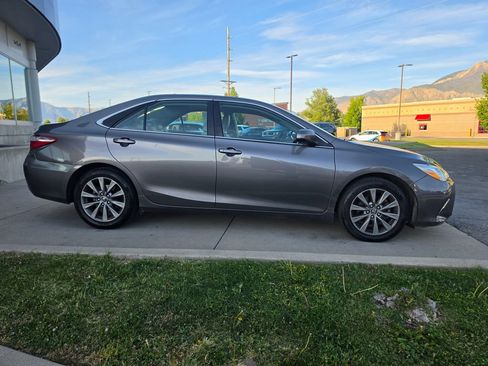 Used 2016 Toyota Camry XLE w/ Advanced Technology Package FWD image 4