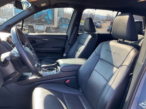 Used 2024 Honda Passport Black Edition image 6