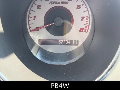 Used 2007 Pontiac Solstice Convertible w/ Premium Package RWD image 19