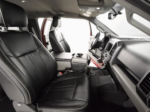 Used 2018 Ford F150 XLT w/ Equipment Group 302A Luxury image 23