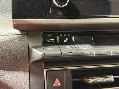Used 2026 Toyota Camry SE w/ Convenience Package FWD image 29
