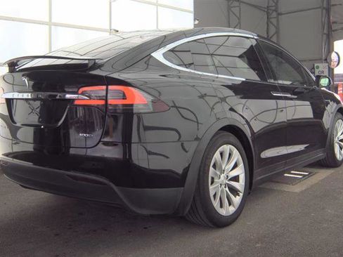 Used 2018 Tesla Model X 100D image 8