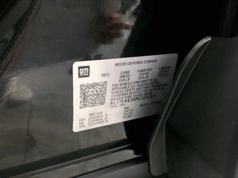 Used 2024 Chevrolet Trax ACTIV w/ Sunroof Package FWD image 32
