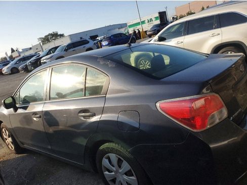 Used 2013 Subaru Impreza 2.0i image 4