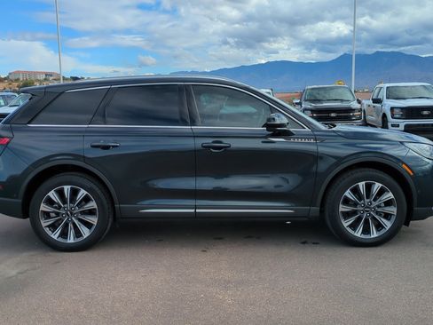 Used 2021 Lincoln Corsair Reserve w/ Equipment Group 201A image 2