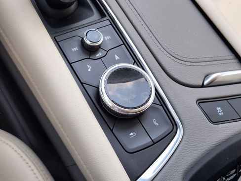 Used 2021 Cadillac XT6 Premium Luxury FWD image 15