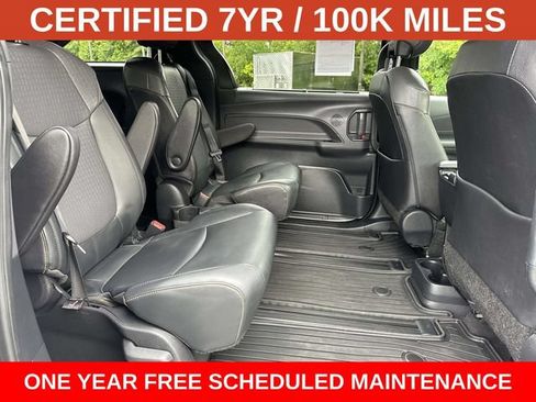 Used 2022 Toyota Sienna XLE Woodland Edition AWD/4WD image 11