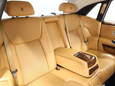Used 2016 Rolls-Royce Ghost image 67