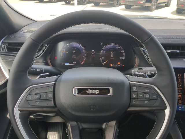 New 2027 Jeep Grand Cherokee Limited AWD/4WD image 33