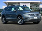 Certified 2020 Volkswagen Tiguan SE w/ Panoramic Sunroof Package image 2