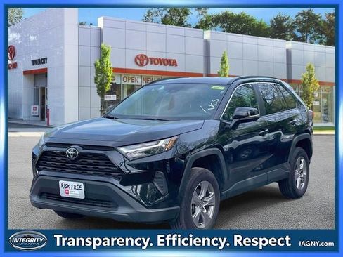 Certified 2025 Toyota RAV4 XLE AWD/4WD image 4
