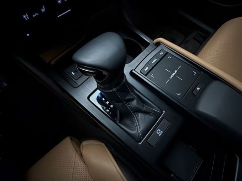 Used 2020 Lexus ES 350 Ultra Luxury w/ Accessory Package 2 FWD image 33