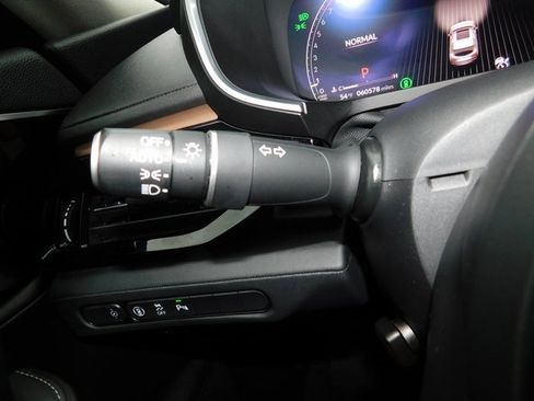 Used 2022 Acura MDX Technology image 41