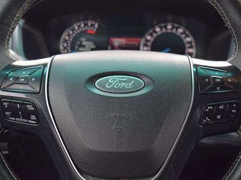 Used 2018 Ford Explorer Platinum AWD/4WD image 16