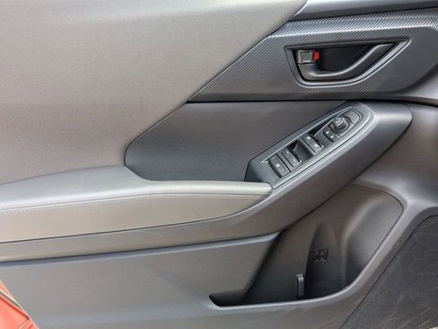 Used 2025 Subaru Crosstrek 2.0i Premium image 11