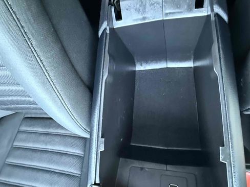 Used 2018 Ford Fusion SE w/ Fusion SE Technology Package FWD image 97