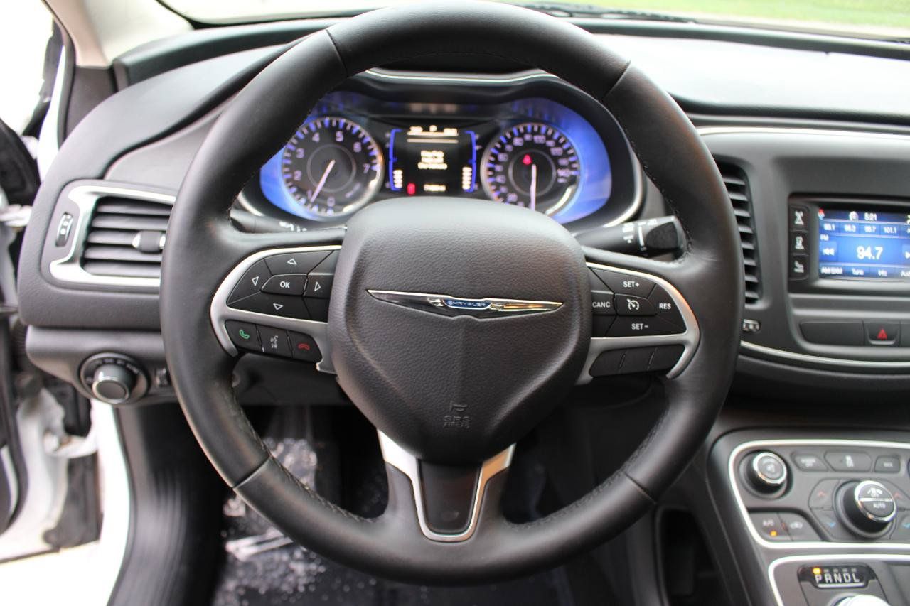 Used 2015 Chrysler 200 Limited w/ Convenience Group FWD image 20