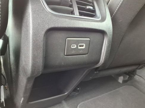 Used 2025 Chevrolet Blazer LT FWD image 21