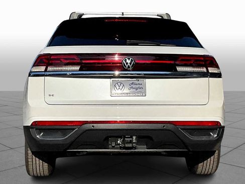 New 2026 Volkswagen Atlas Cross Sport SE FWD image 4