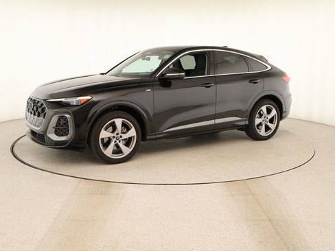 Certified 2025 Audi Q5 Prestige w/ 20" Wheel Package AWD/4WD image 12