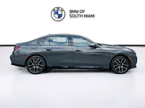 Used 2023 BMW 740i 740i w/ Parking Assistance Package image 8