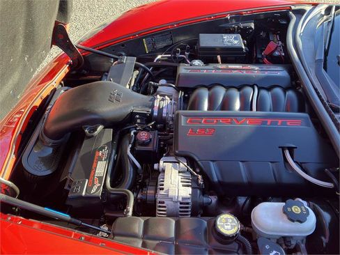 Used 2010 Chevrolet Corvette Coupe w/ Preferred Equipment Group image 9