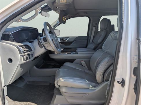 Used 2019 Lincoln Navigator L Reserve w/ Cargo Package image 25