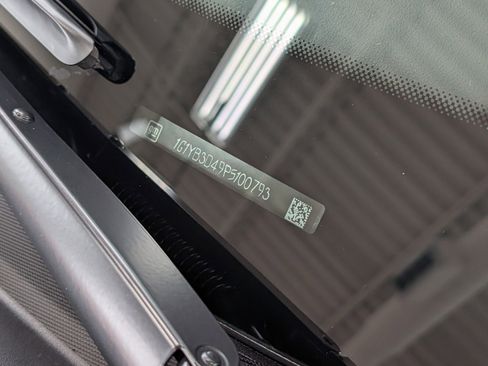 Used 2023 Chevrolet Corvette Stingray Preferred Conv w/ 2LT image 30