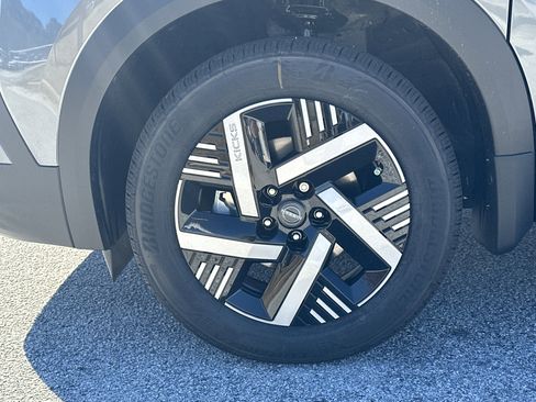 New 2026 Nissan Kicks SV image 11